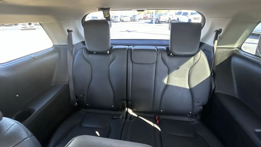 2025 Kia Carnival SX