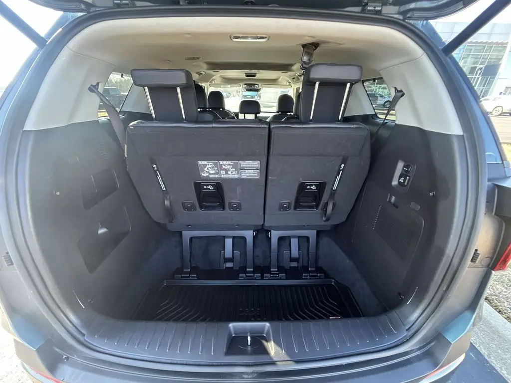 2025 Kia Carnival - $43,991