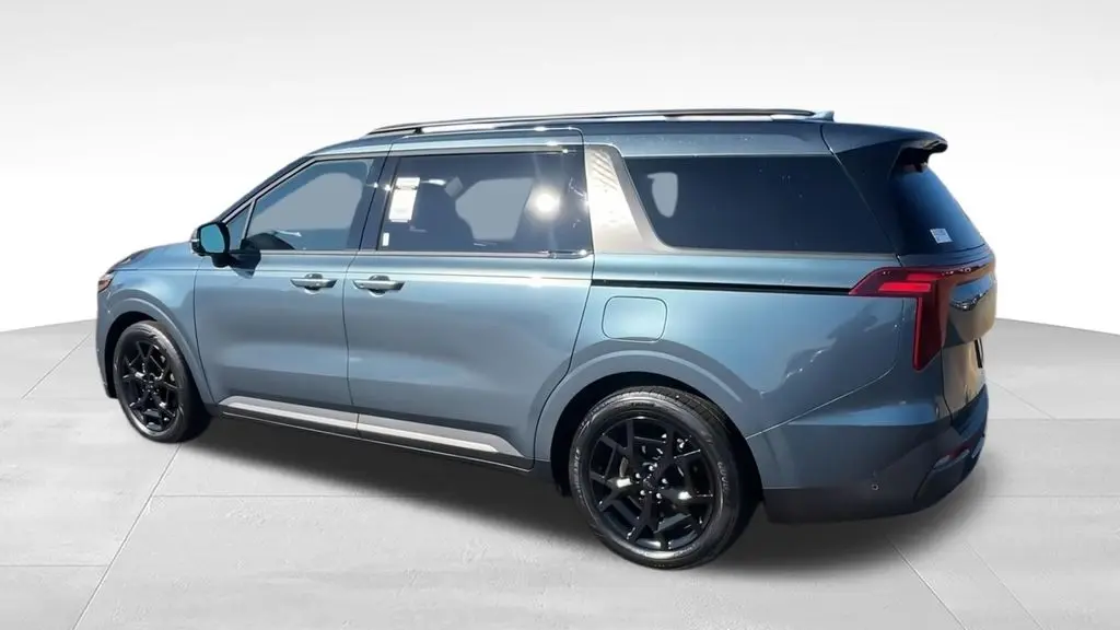 2025 Kia Carnival SX