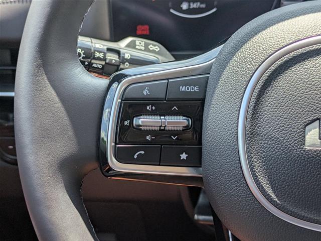 2025 Kia Carnival - $43,895