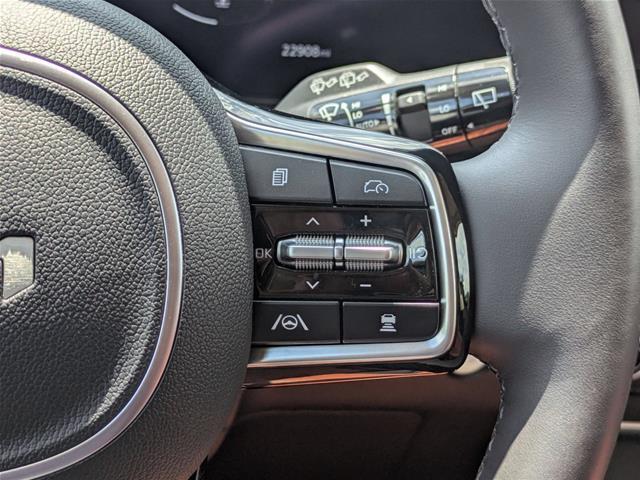 2025 Kia Carnival - $43,895