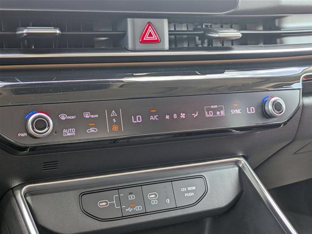 2025 Kia Carnival - $43,895
