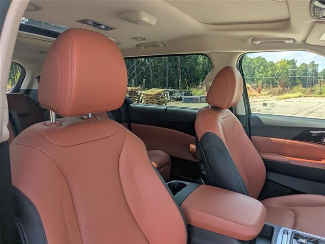 2025 Kia Carnival - $43,895