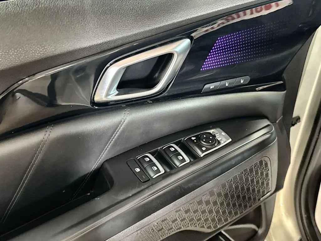 2025 Kia Carnival - $38,814