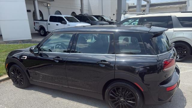 2025 Kia Carnival SX