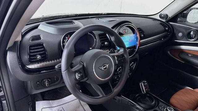2025 Kia Carnival SX