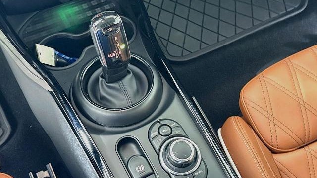 2025 Kia Carnival SX