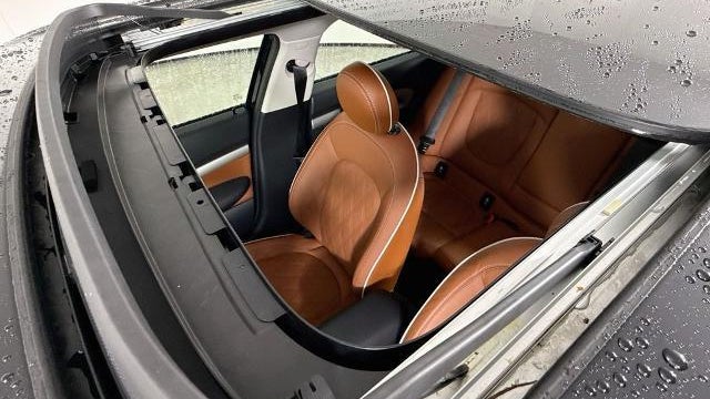 2025 Kia Carnival SX