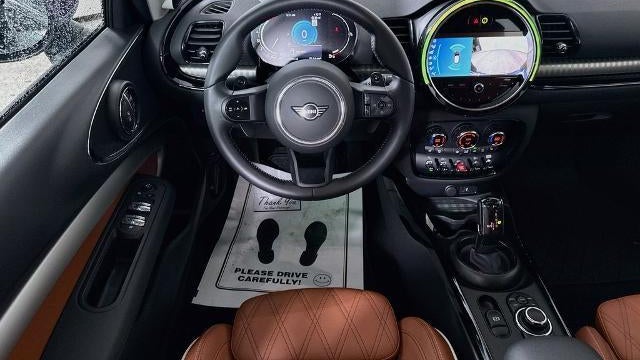 2025 Kia Carnival SX