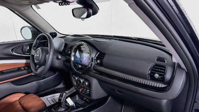 2025 Kia Carnival SX