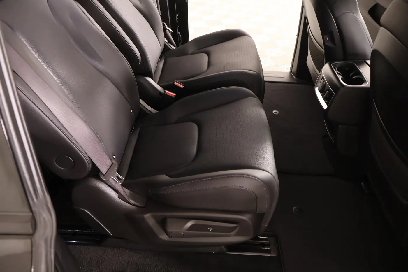 2026 Kia Carnival - $45,137