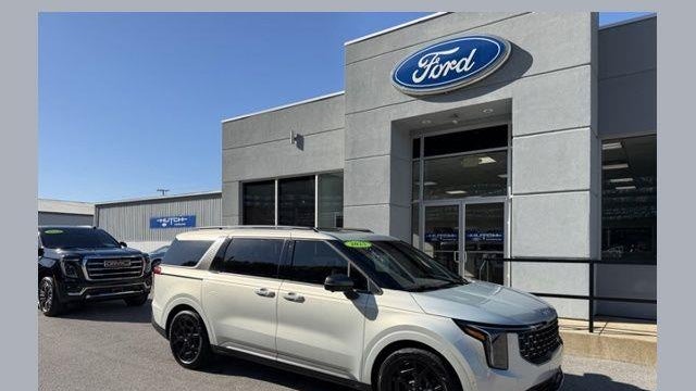 Preowned 2025 Kia Carnival SX for Sale