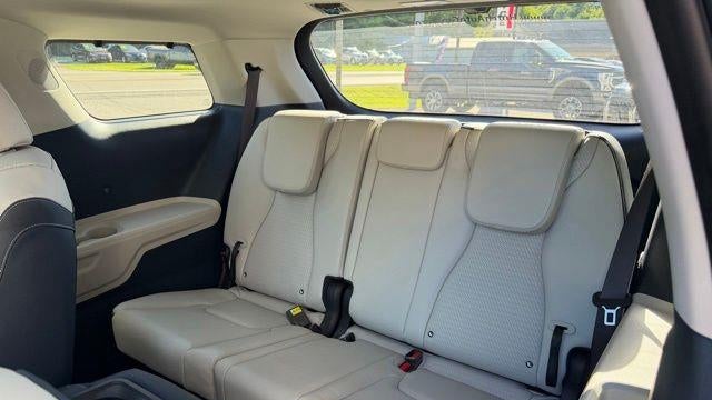 2025 Kia Carnival SX