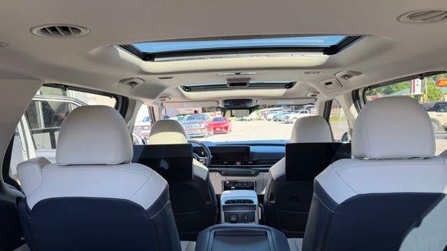 2025 Kia Carnival SX
