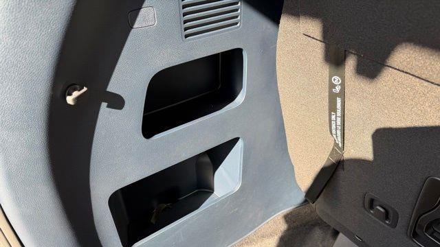 2025 Kia Carnival SX