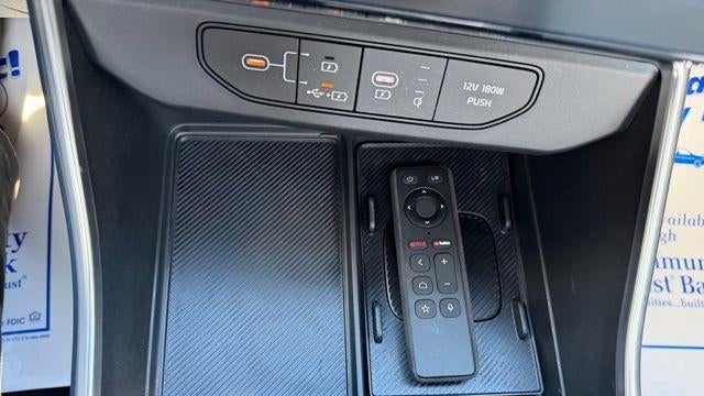 2025 Kia Carnival SX