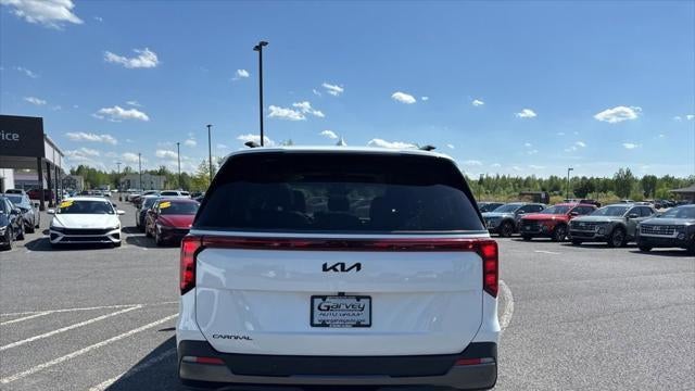 2025 Kia Carnival SX