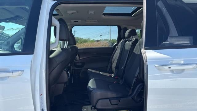 2025 Kia Carnival SX