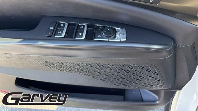 2025 Kia Carnival SX