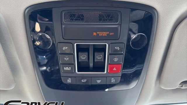 2025 Kia Carnival SX