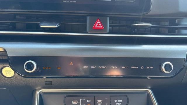 2025 Kia Carnival SX