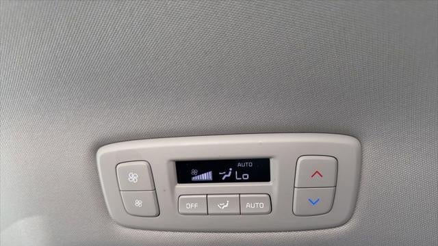2025 Kia Carnival SX