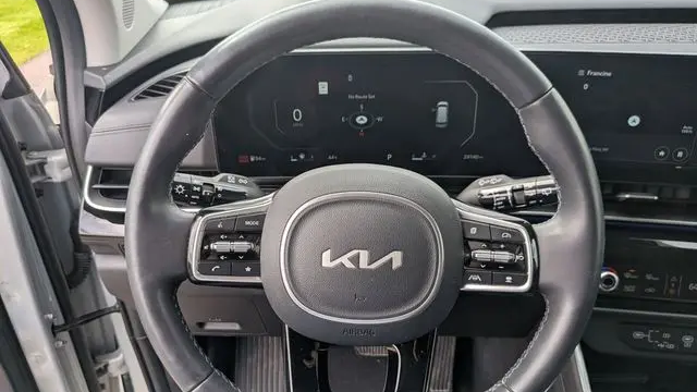 2025 Kia Carnival SX