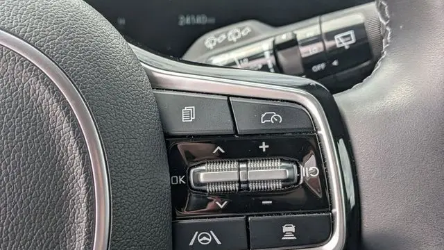 2025 Kia Carnival SX