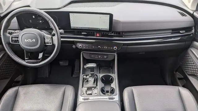 2025 Kia Carnival SX