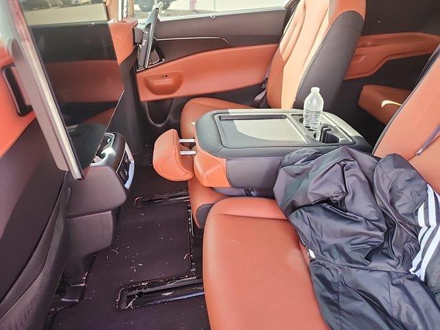 2025 Kia Carnival - $40,940