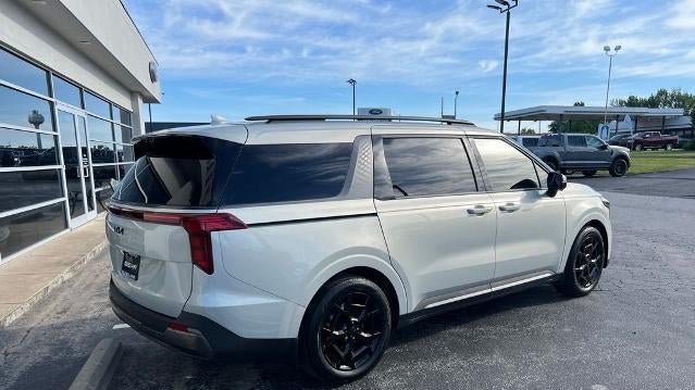2025 Kia Carnival SX