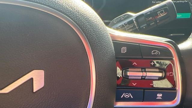 2025 Kia Carnival SX