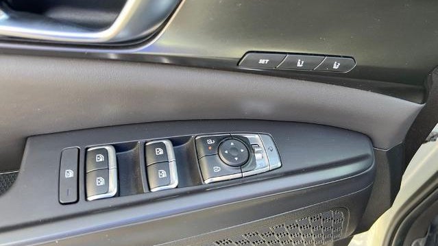 2025 Kia Carnival SX