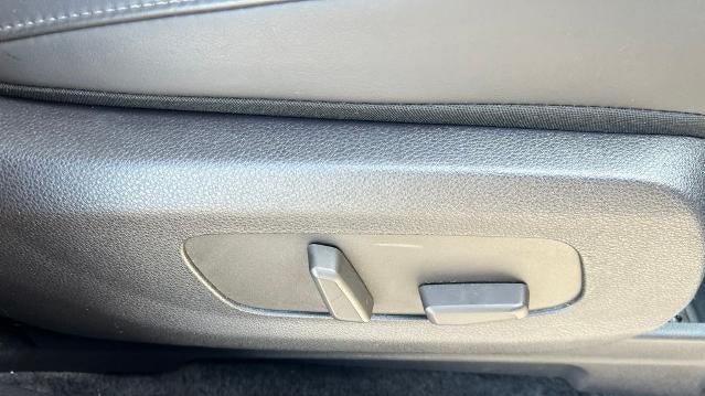 2025 Kia Carnival SX