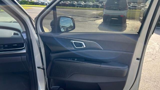 2025 Kia Carnival SX