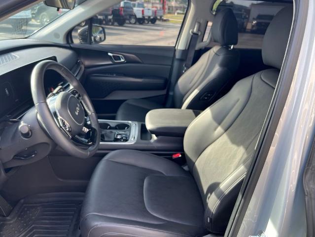 2025 Kia Carnival - $42,252