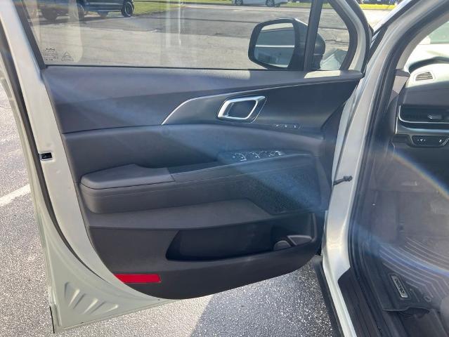 2025 Kia Carnival - $42,252