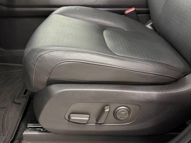2025 Kia Carnival - $40,246