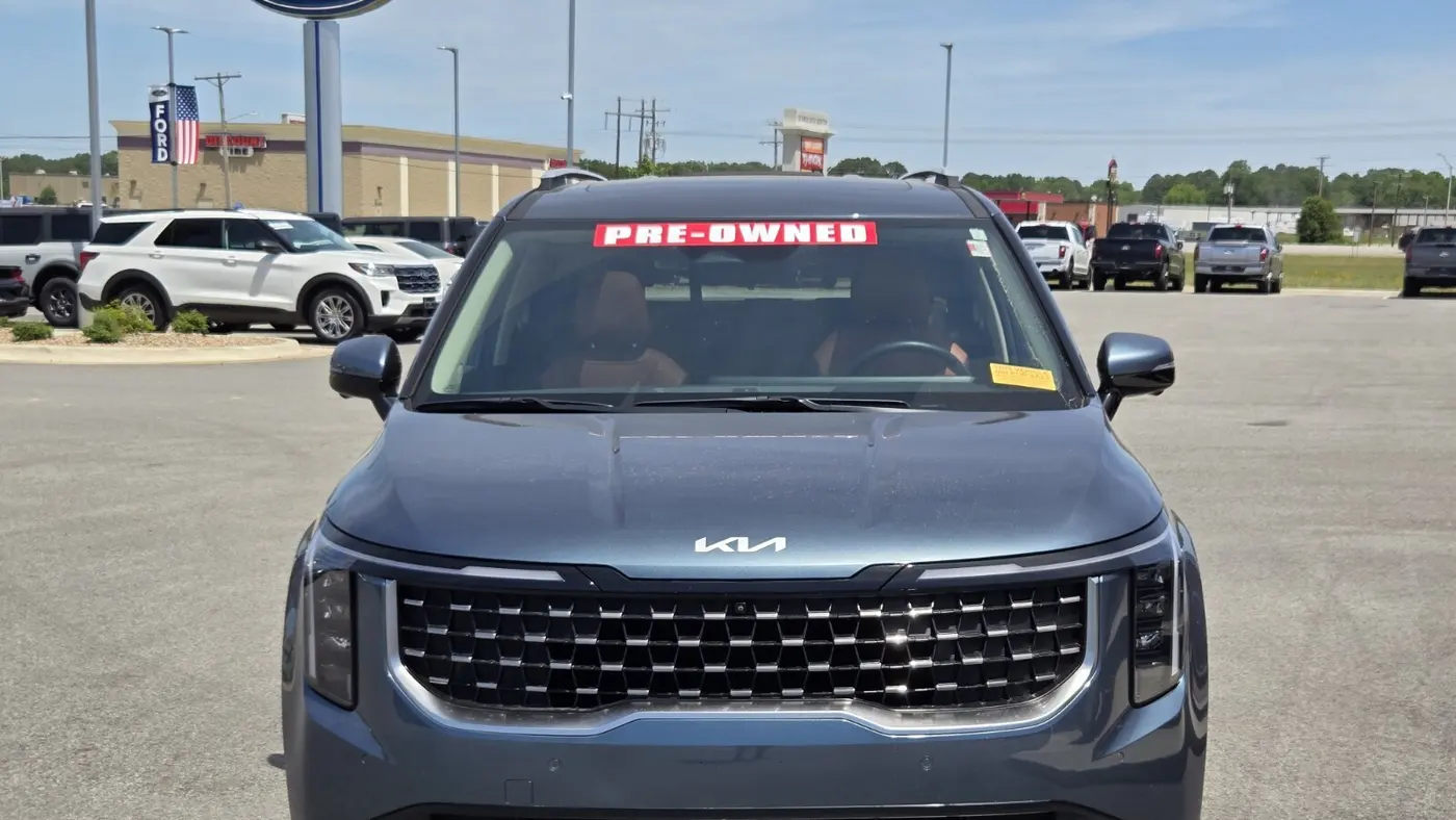 2025 Kia Carnival SX