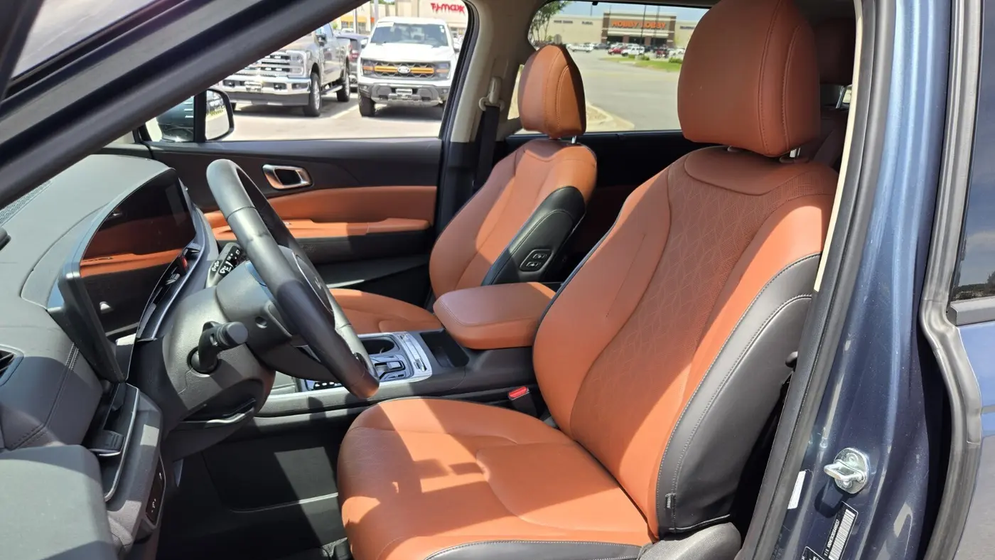 2025 Kia Carnival SX