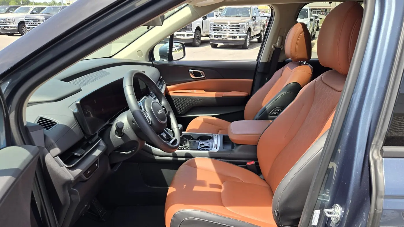 2025 Kia Carnival SX