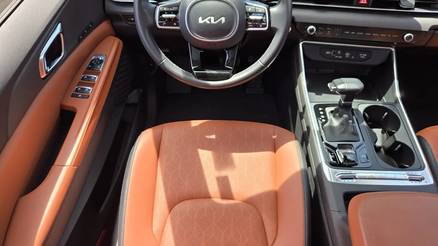 2025 Kia Carnival SX