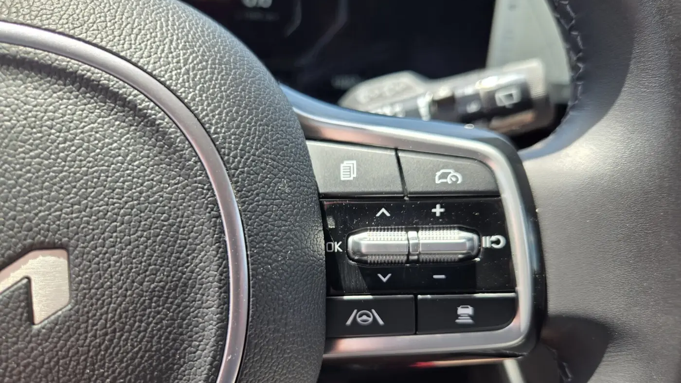 2025 Kia Carnival SX
