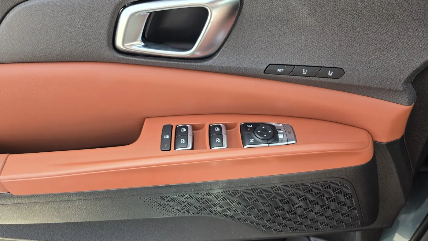 2025 Kia Carnival SX