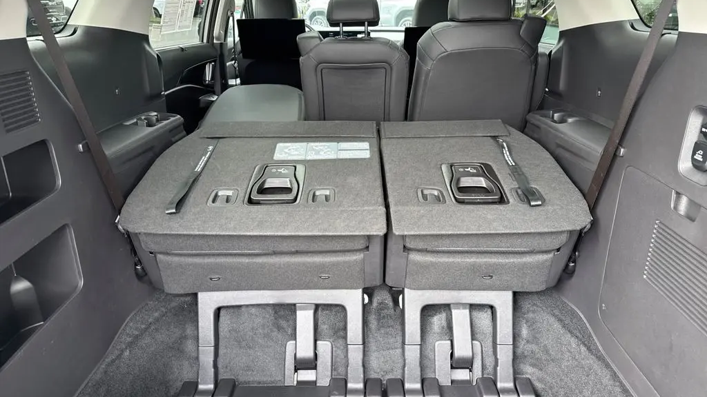 2025 Kia Carnival SX Prestige