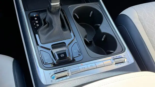 2025 Kia Carnival SX