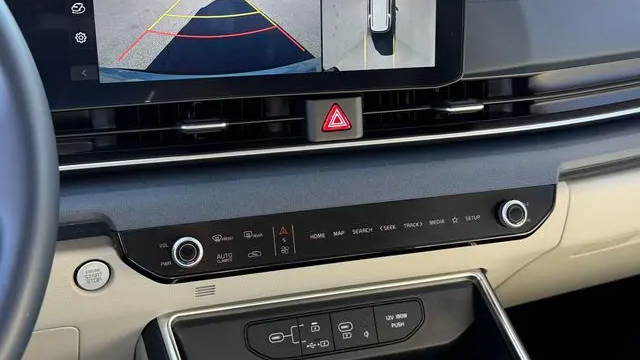 2025 Kia Carnival SX