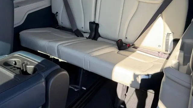 2025 Kia Carnival SX