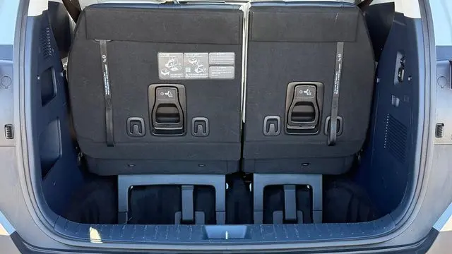 2025 Kia Carnival SX