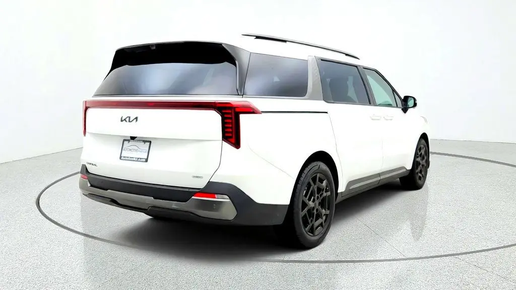 2026 Kia Carnival - $40,995